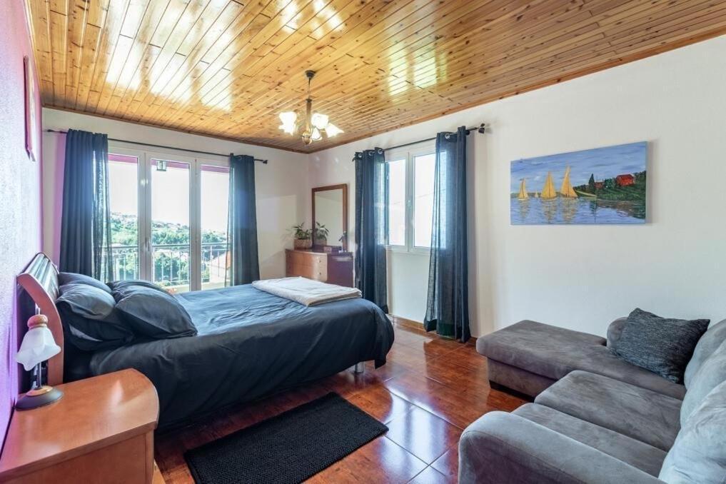 Casa Central - Peceful Mountain Retreat In Calheta Ribeira do Raposo Exterior photo