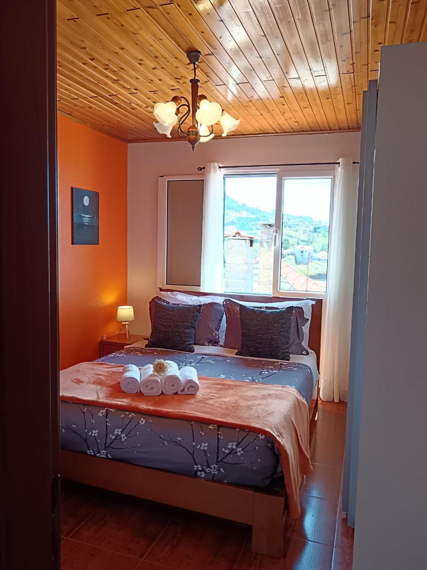 Casa Central - Peceful Mountain Retreat In Calheta Ribeira do Raposo Exterior photo