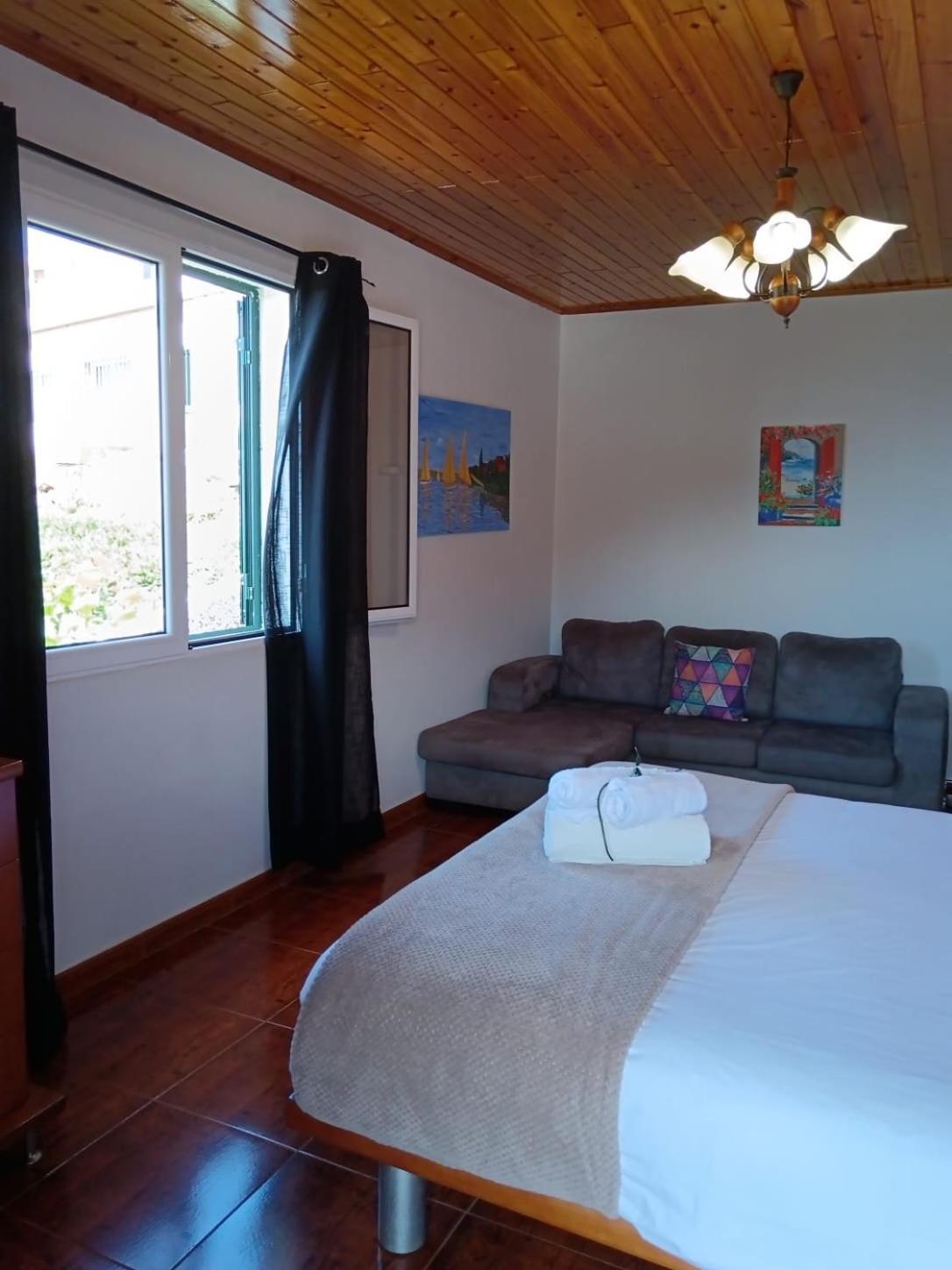 Casa Central - Peceful Mountain Retreat In Calheta Ribeira do Raposo Exterior photo